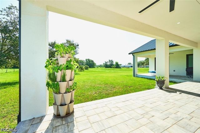 6201 Greenbriar Farms RD, Fort Myers, FL 33905