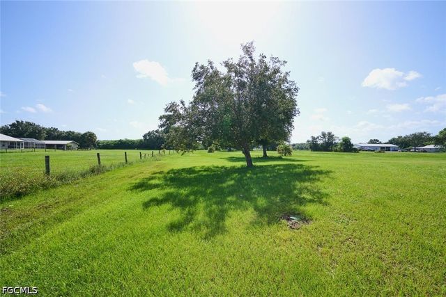 6201 Greenbriar Farms RD, Fort Myers, FL 33905
