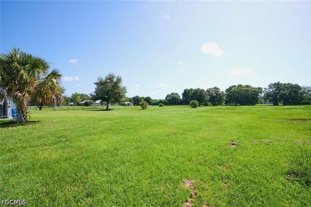 6201 Greenbriar Farms RD, Fort Myers, FL 33905