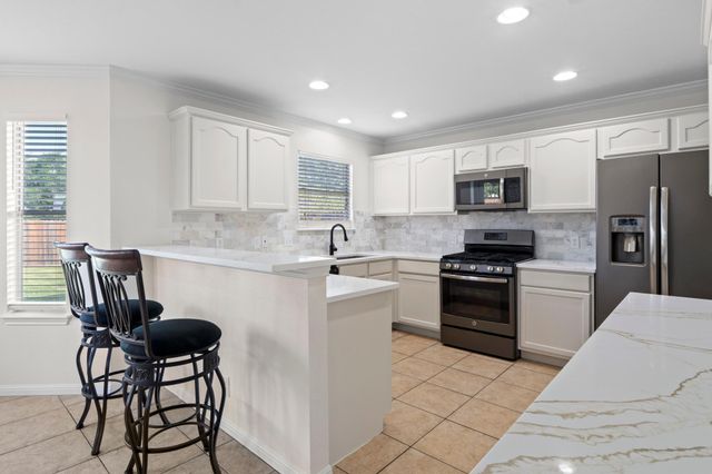 301 Abamillo CT, Hutto, TX 78634