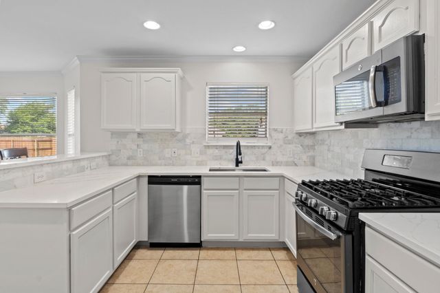 301 Abamillo CT, Hutto, TX 78634