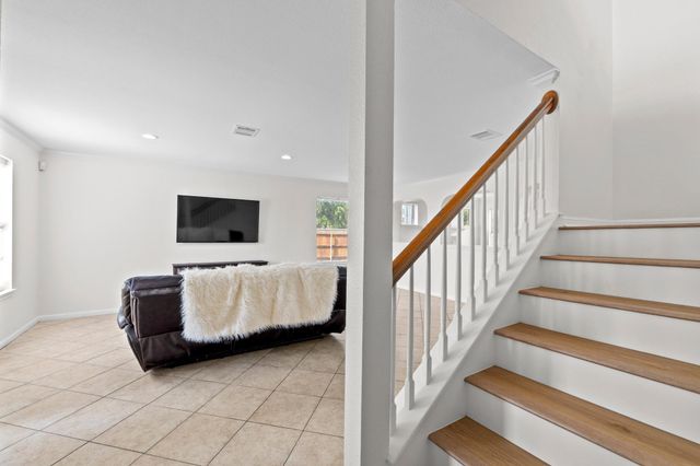 301 Abamillo CT, Hutto, TX 78634