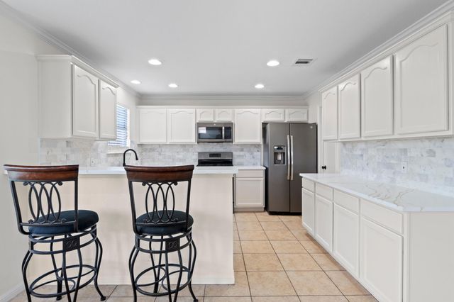 301 Abamillo CT, Hutto, TX 78634