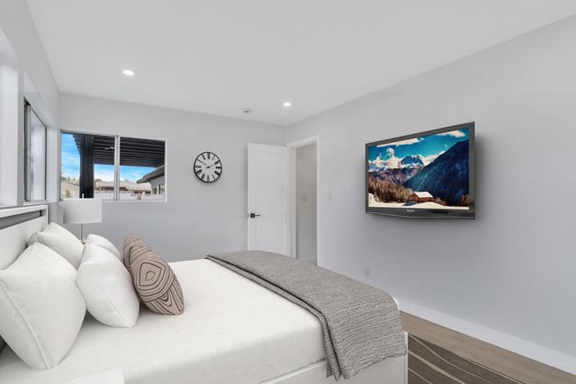 3087 N Biskra Road, Palm Springs, CA 92262