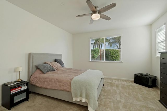 1204 Sirah Ct, Lodi, CA 95242