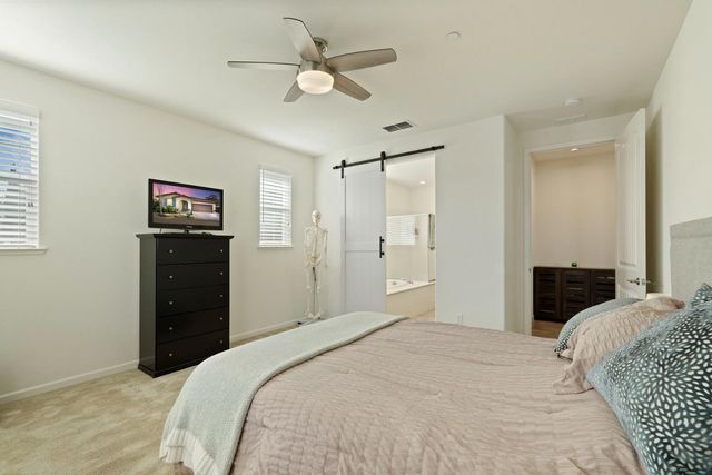 1204 Sirah Ct, Lodi, CA 95242