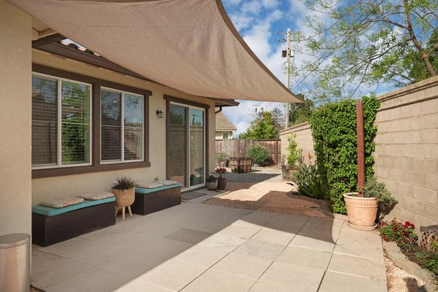 1204 Sirah Ct, Lodi, CA 95242