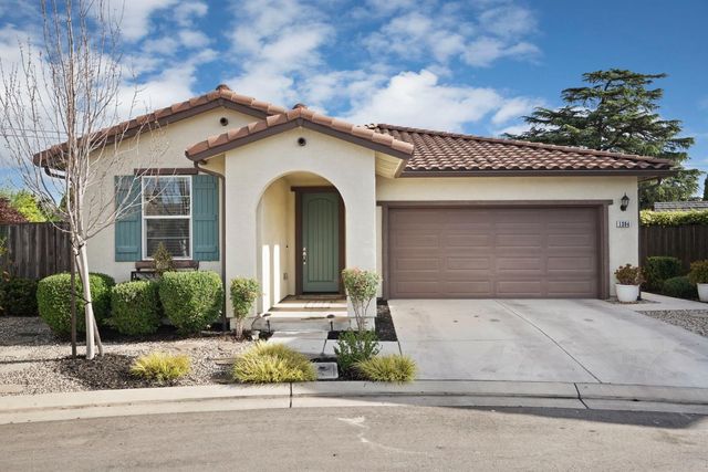 1204 Sirah Ct, Lodi, CA 95242