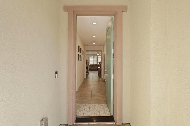 1204 Sirah Ct, Lodi, CA 95242