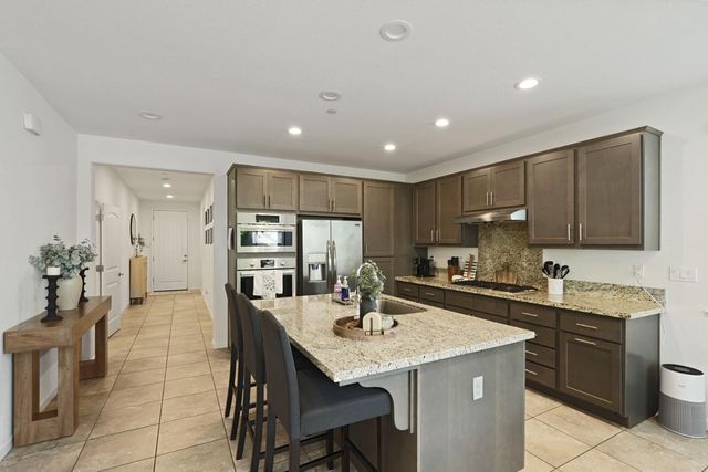 1204 Sirah Ct, Lodi, CA 95242