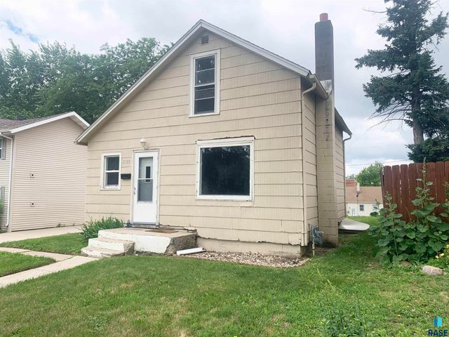 2105 S Duluth Ave Avenue, Sioux Falls, SD 57105