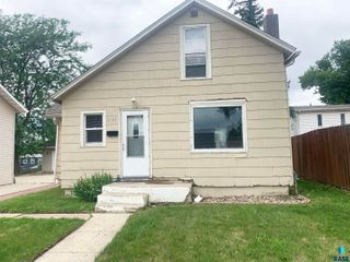 2105 S Duluth Ave Avenue, Sioux Falls, SD 57105