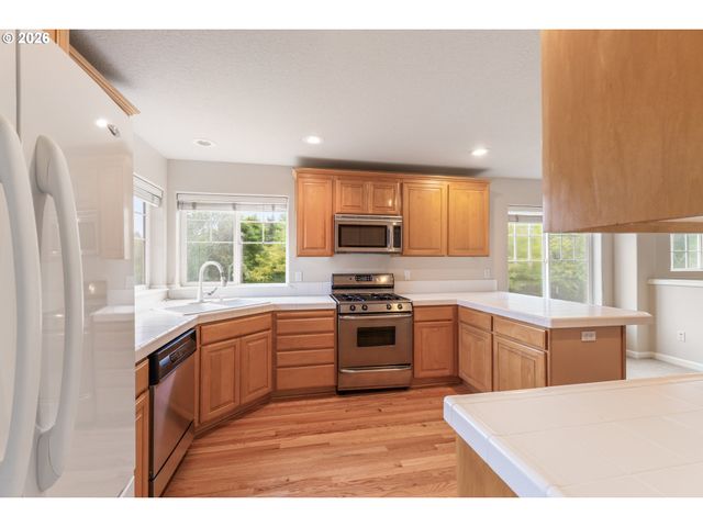 3603 WILD ROSE Loop, West Linn, OR 97068