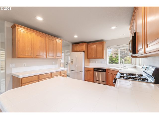 3603 WILD ROSE Loop, West Linn, OR 97068