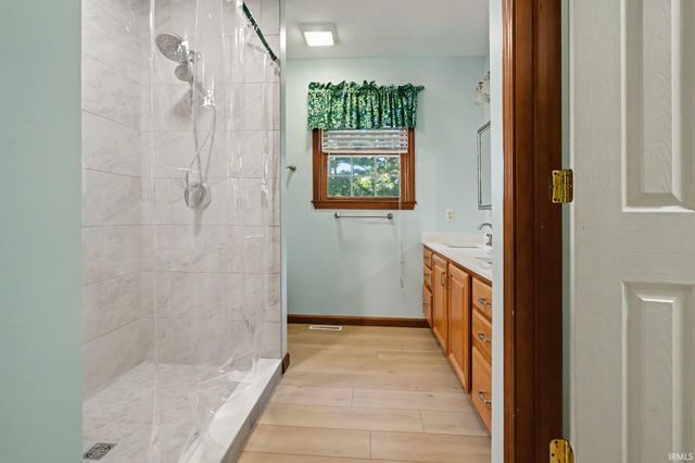 5 Shore Manor Drive, Bristol, IN 46507