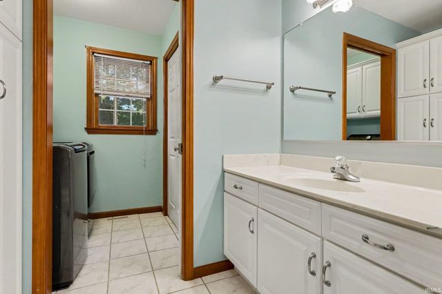 5 Shore Manor Drive, Bristol, IN 46507