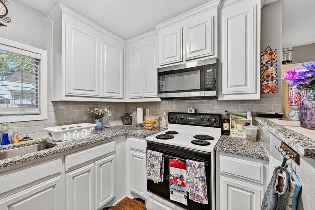 273 Sherman Drive, Pottsboro, TX 75076