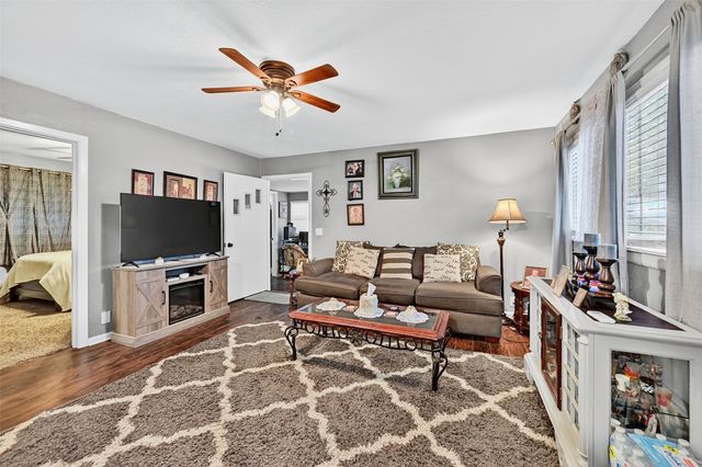 273 Sherman Drive, Pottsboro, TX 75076