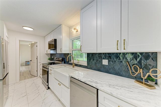 449 W TARPON BOULEVARD NW, Port Charlotte, FL 33952