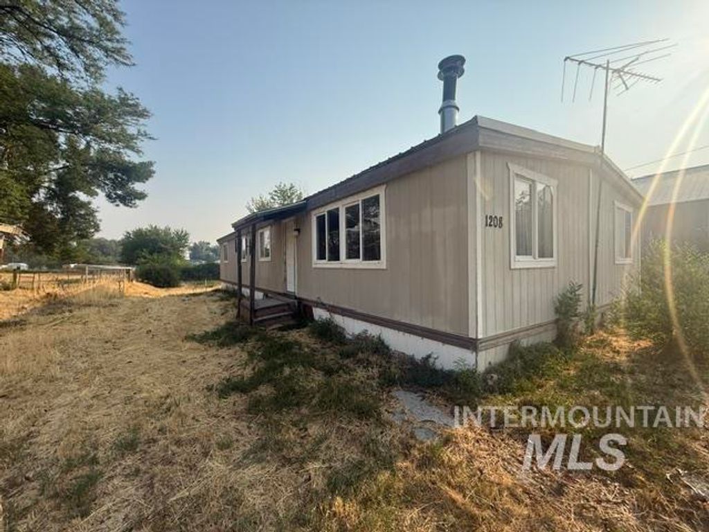 1208 W Galloway, Weiser, ID 83672 photo 1