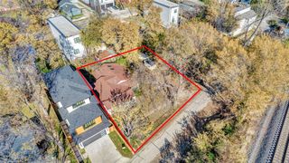 917 Walkway Street, Dallas, TX 75212