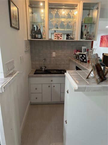 6284 SW 26th St, Miami, FL 33155