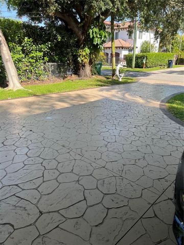 6284 SW 26th St, Miami, FL 33155