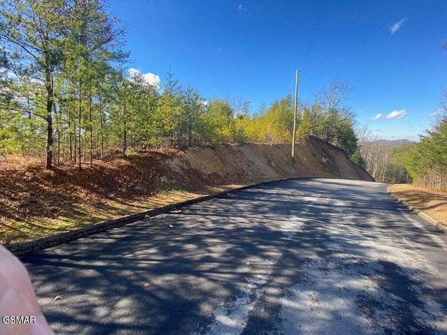 1824 Pinestand Ridge Way, Sevierville, TN 37862