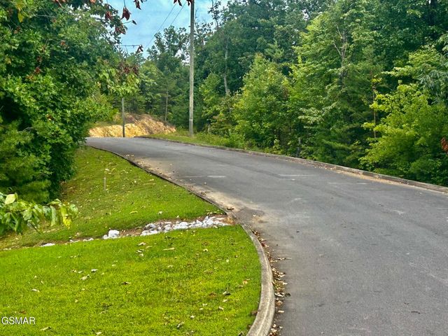 1824 Pinestand Ridge Way, Sevierville, TN 37862
