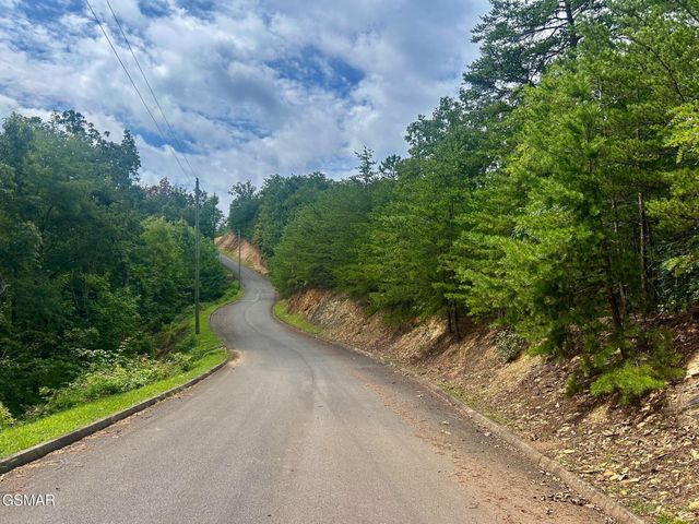 1824 Pinestand Ridge Way, Sevierville, TN 37862