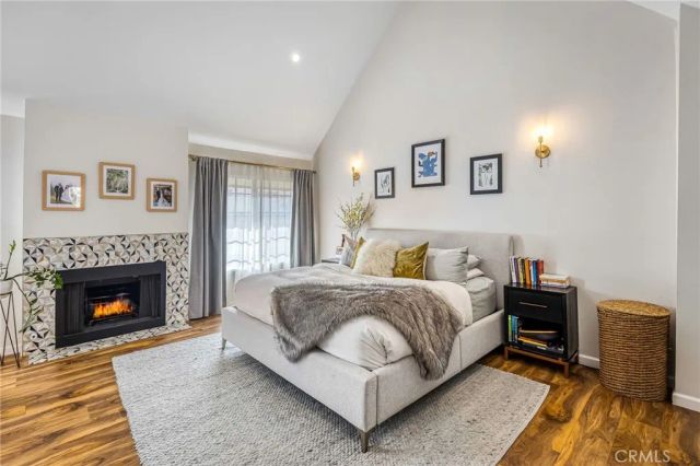 4374 Ventura Canyon 6, Sherman Oaks, CA 91423