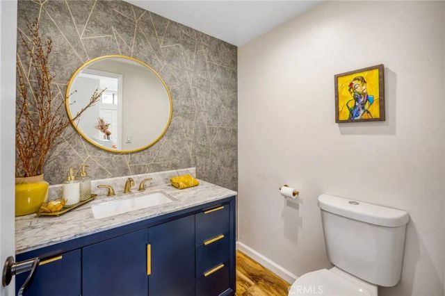 4374 Ventura Canyon 6, Sherman Oaks, CA 91423