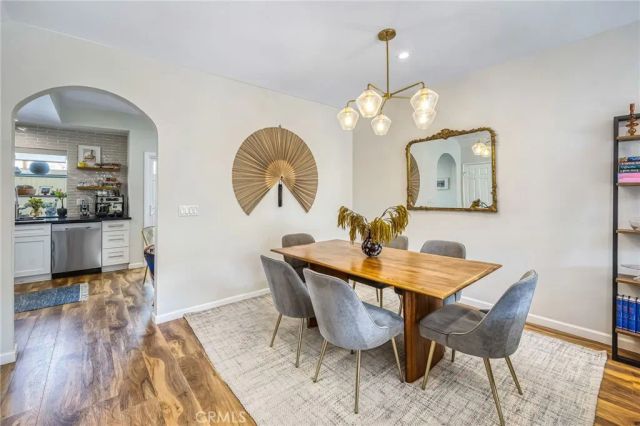 4374 Ventura Canyon 6, Sherman Oaks, CA 91423