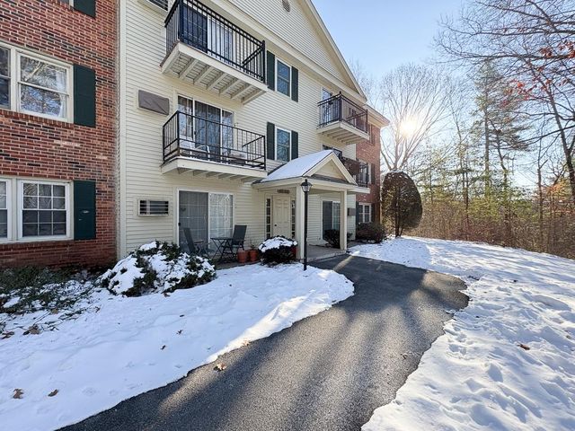 8 Saint James Pl Apt 803, Nashua, NH 03062