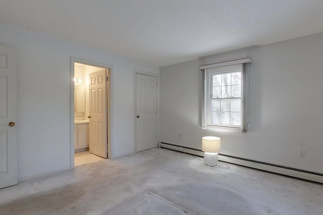 8 Saint James Pl Apt 803, Nashua, NH 03062