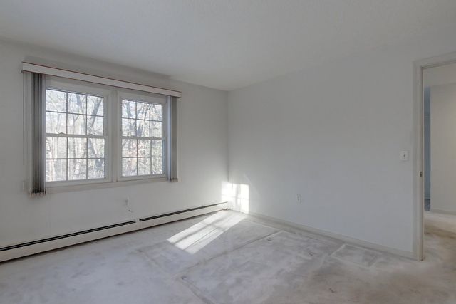 8 Saint James Pl Apt 803, Nashua, NH 03062