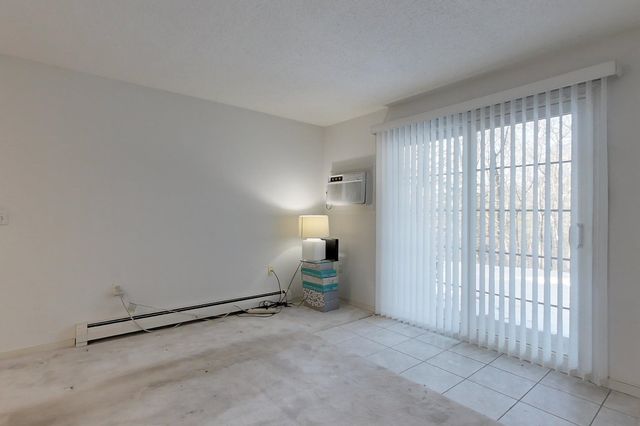 8 Saint James Pl Apt 803, Nashua, NH 03062