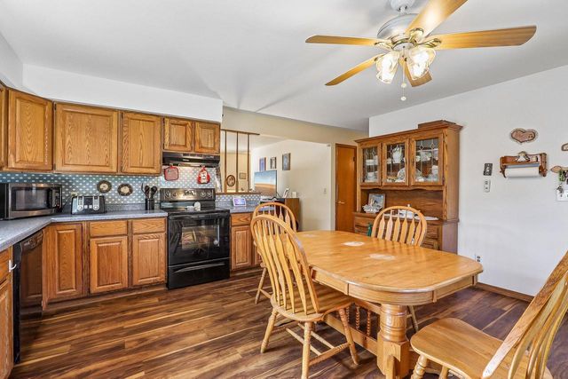 1425 Erin LANE, Waukesha, WI 53188