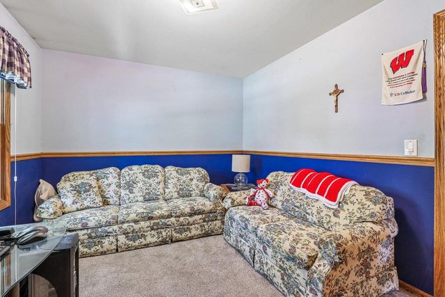 1425 Erin LANE, Waukesha, WI 53188