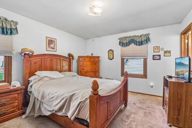 1425 Erin LANE, Waukesha, WI 53188
