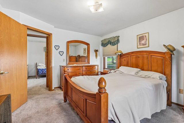 1425 Erin LANE, Waukesha, WI 53188