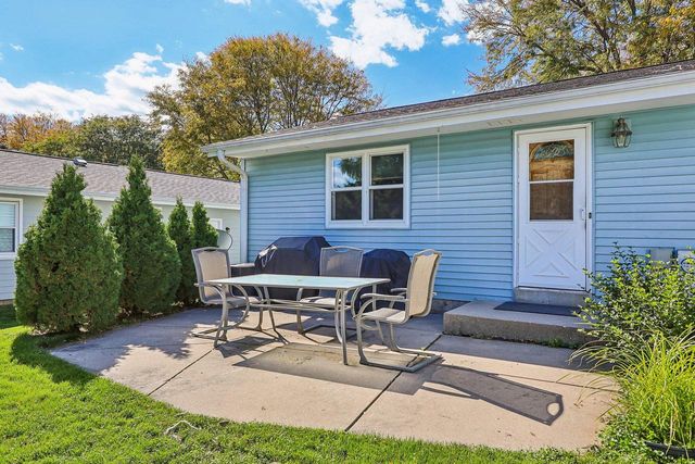 1425 Erin LANE, Waukesha, WI 53188