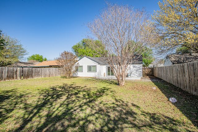 7101 Shadow Bend Drive, Fort Worth, TX 76137