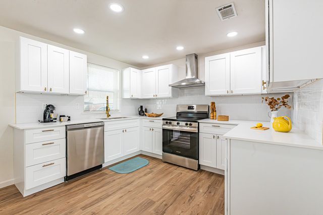 7101 Shadow Bend Drive, Fort Worth, TX 76137