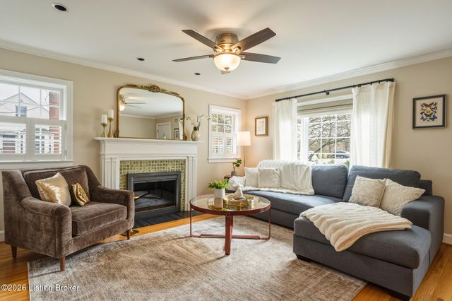 959 Thruston Dr, Louisville, KY 40217