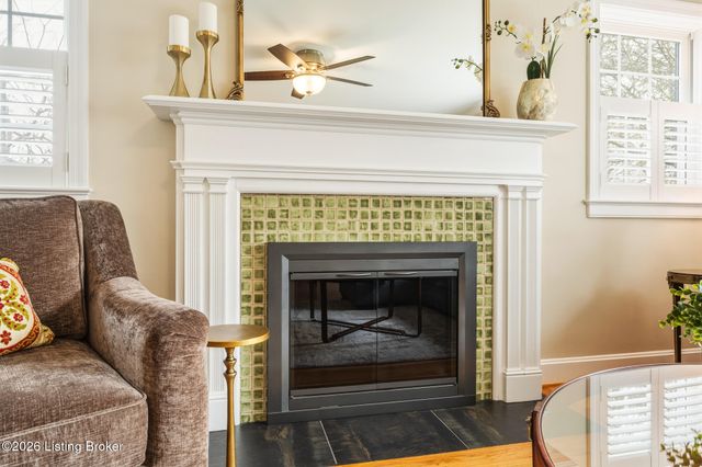 959 Thruston Dr, Louisville, KY 40217