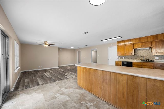 1228 Meadow Drive, Killeen, TX 76549