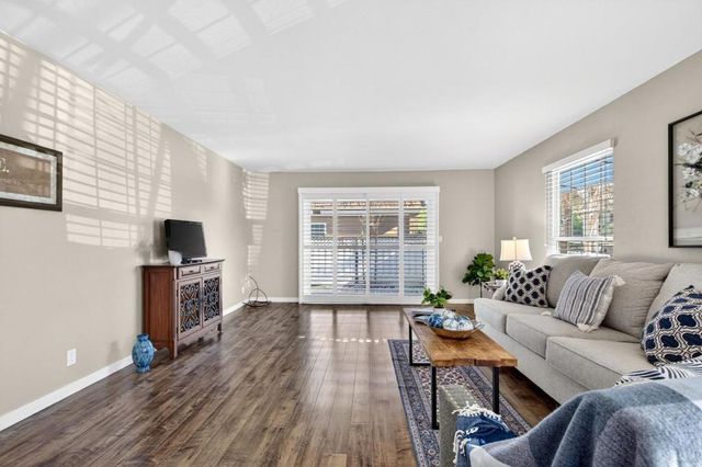 1910 Mount Vernon Court 10, Mountain View, CA 94040