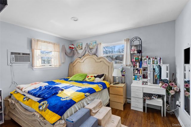 239 Washington Avenue, Amityville, NY 11701