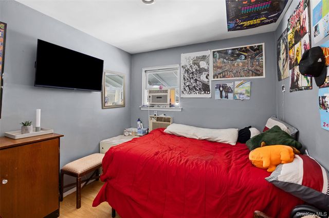 239 Washington Avenue, Amityville, NY 11701